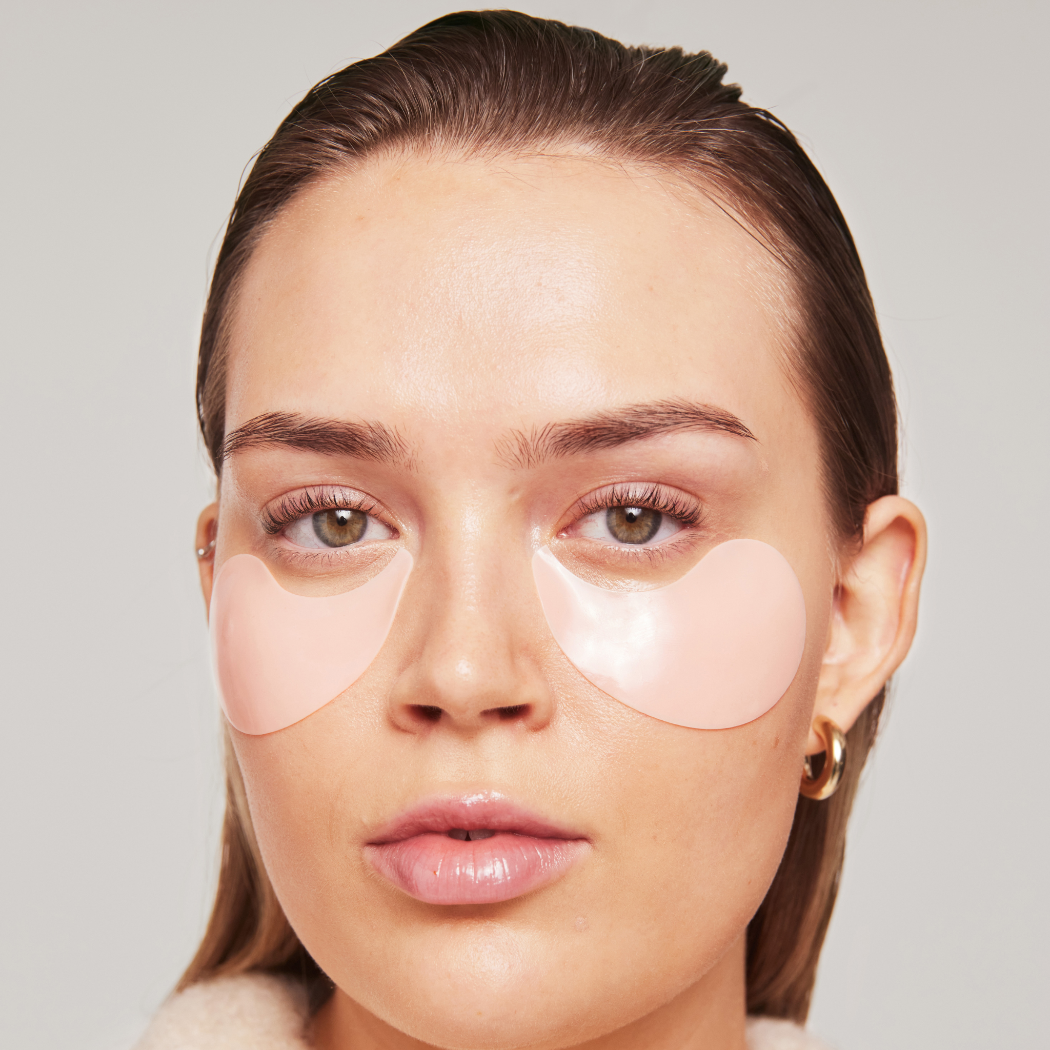 Xlash Awakening Eye Gel Patches onder de ogen aangebracht