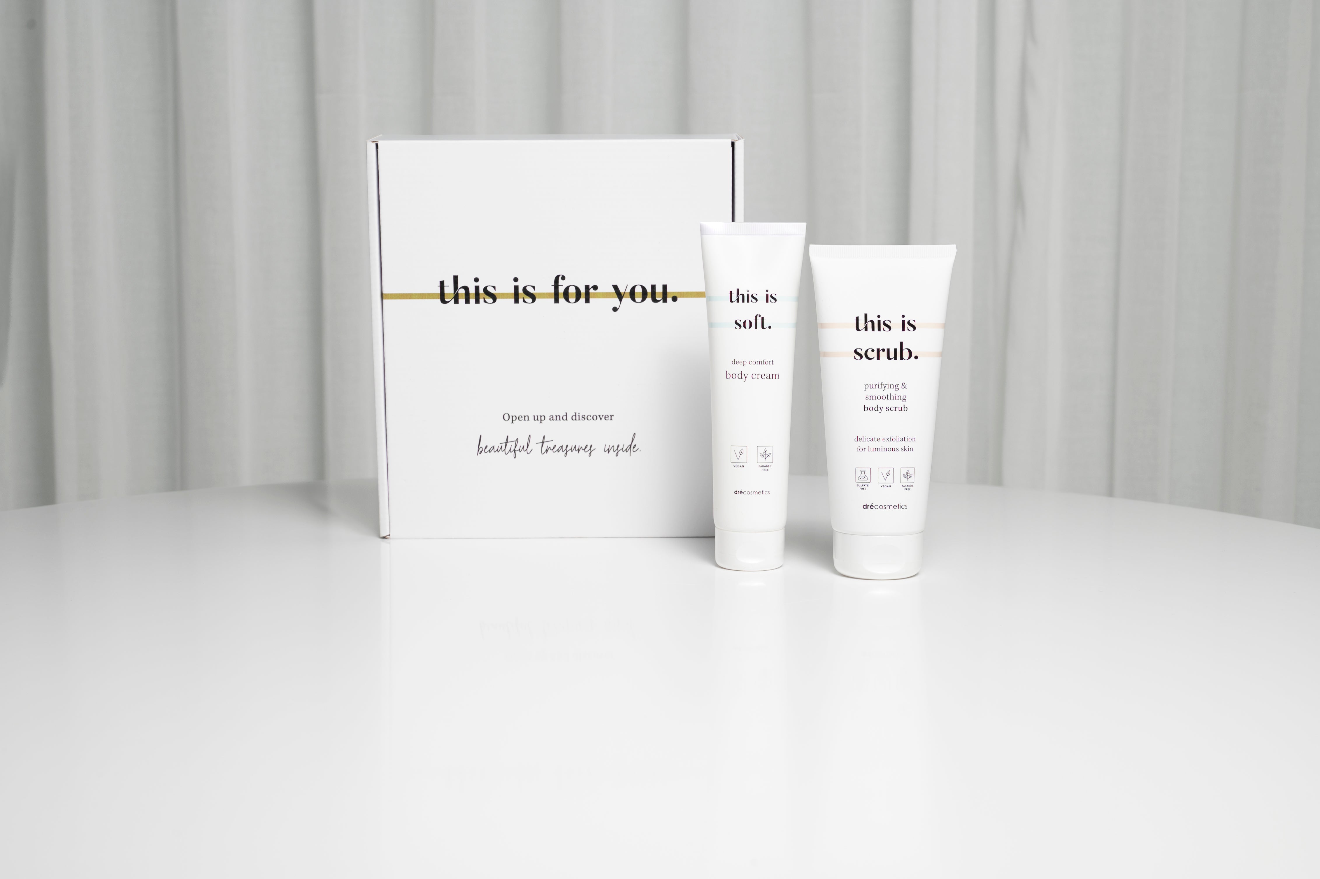 Cadeauset 'this is us.' body scrub + body cream